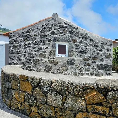 Adega Do Bisavo Ferienhaus *